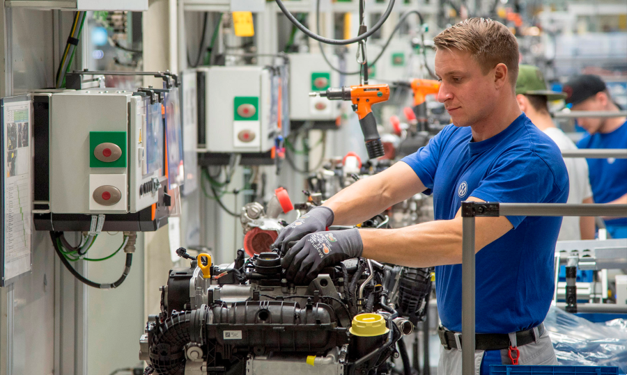 OEMs will slash engine production in Europe 20 by 2025 Automotive